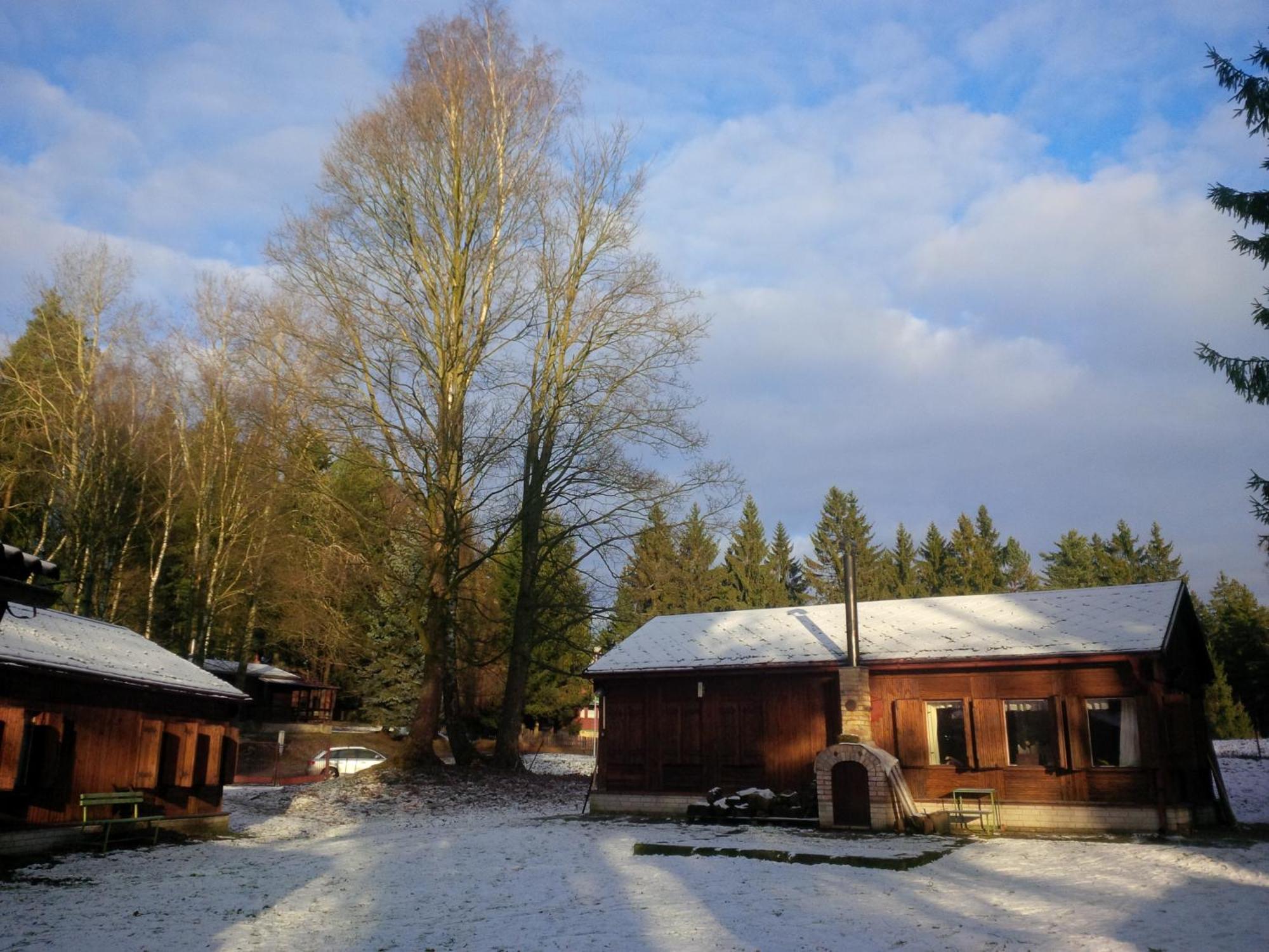 Lesni Chaty "Hogo Fogo" Kytlice Exteriör bild